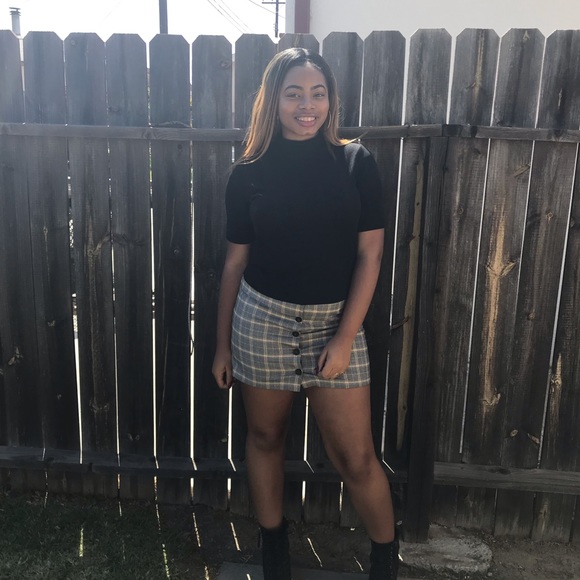 Plaid Skirt Forever 21–Worn Once! - Picture 2 of 9